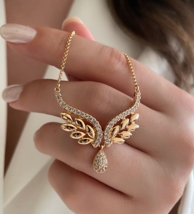 1.20Ct Round Cut Simulated Diamond Women’s Pendant 14K Yellow Gold Silver Plated