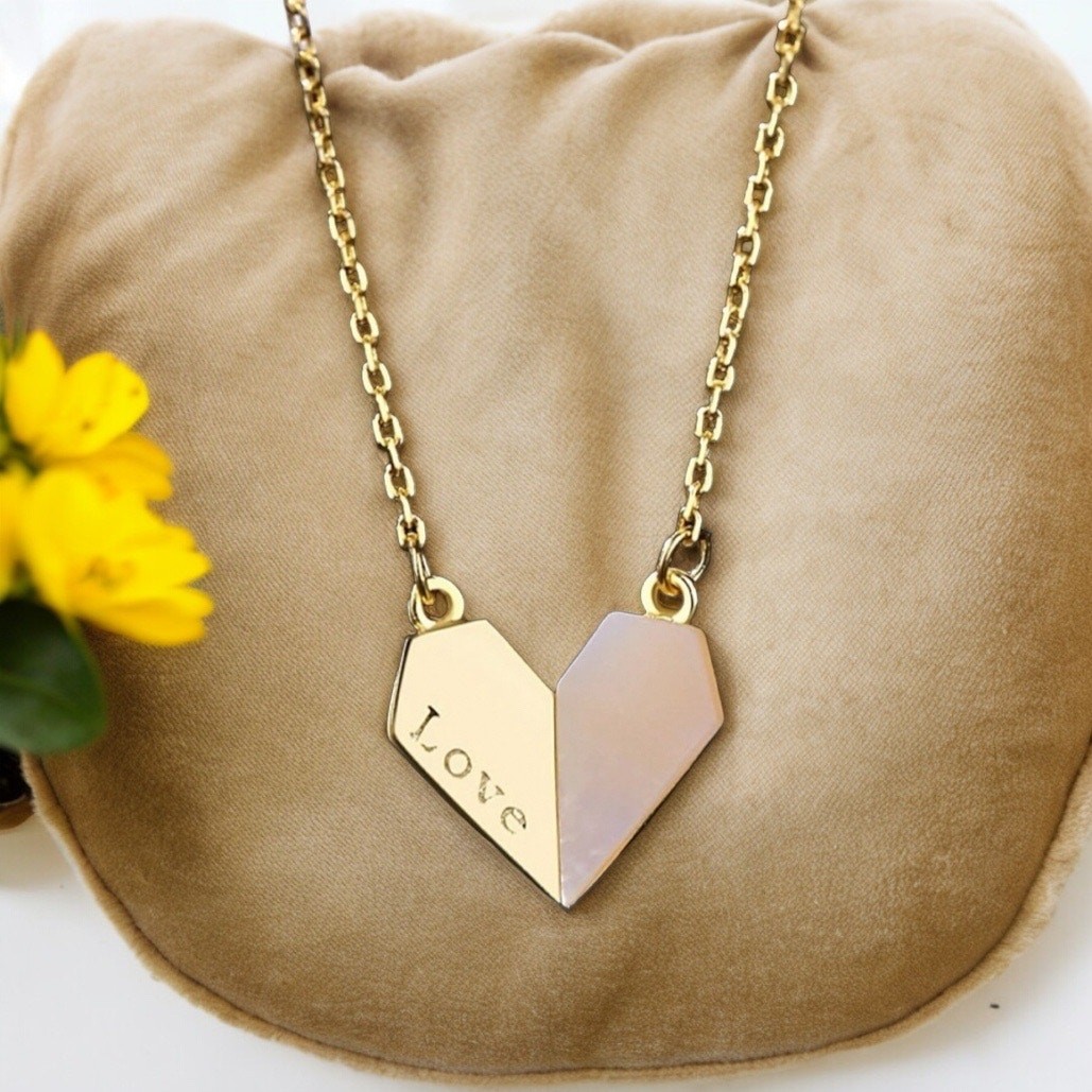 NEW 18 karat yellow gold plated seashell heart love necklace jewelry B16A