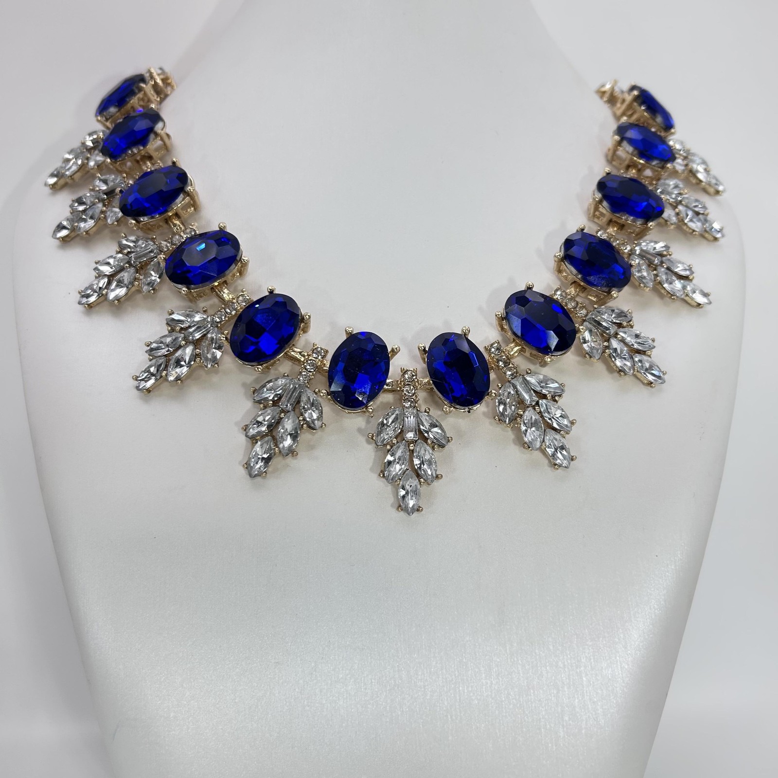 VTG Blue Rhinestone Statement Bib Necklace Gold Tone Crystal Prom Wedding Formal
