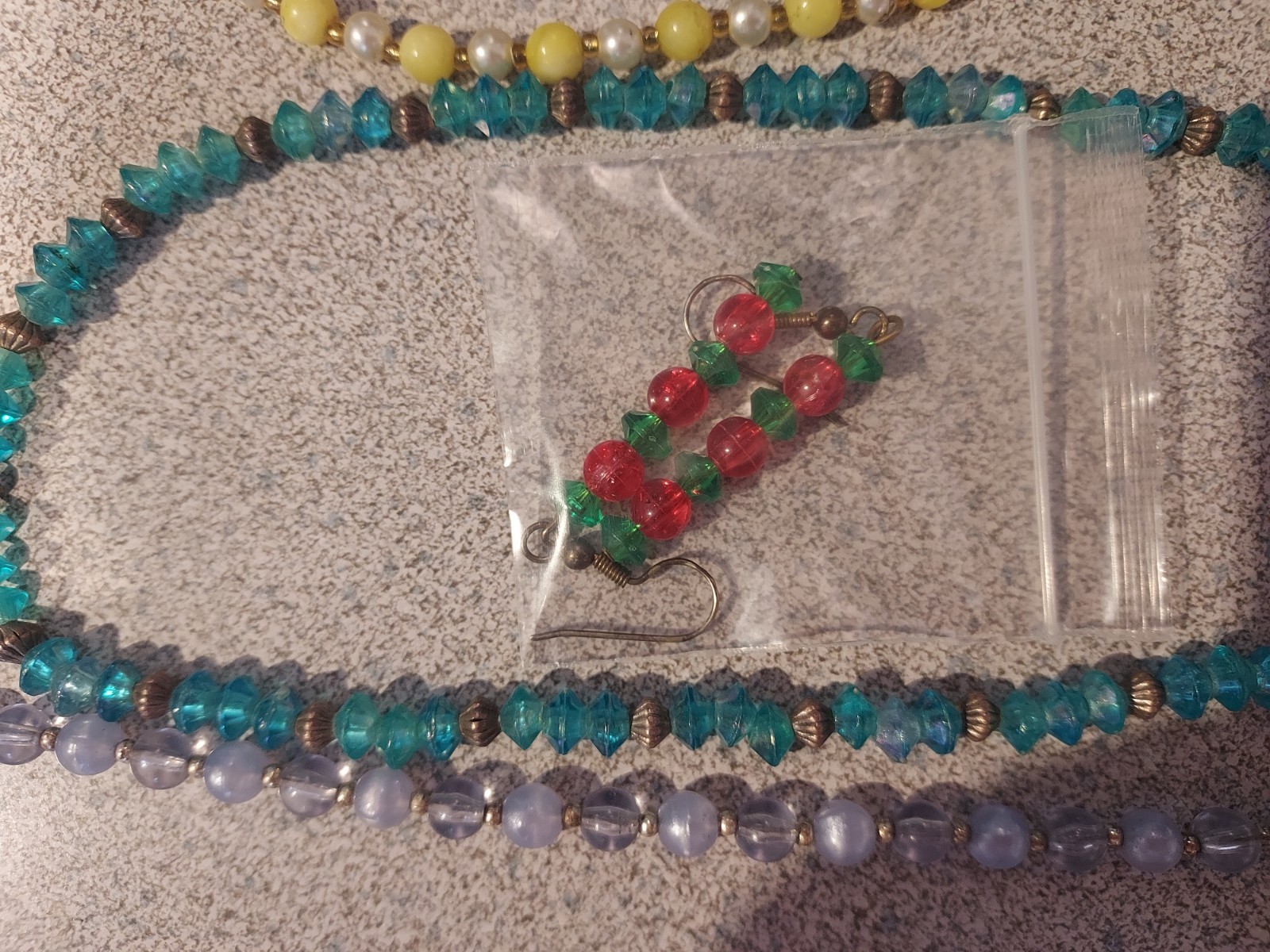 Lot of 4 beaded Necklaces with earrings NWOT Plastic and metal combo NEW 20″ lng