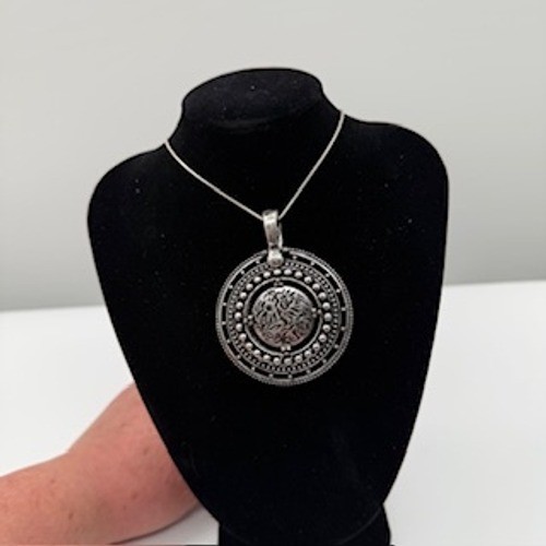 Premier Designs Silver Reversible Purple Stone Round Pendant Necklace