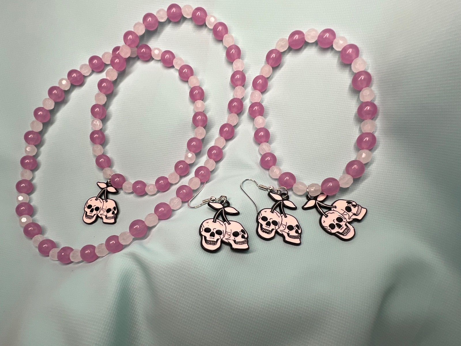 Glow in the Dark Luminous Jewelry Set | UV Bead Necklace, Stretch Bracelet & Mat