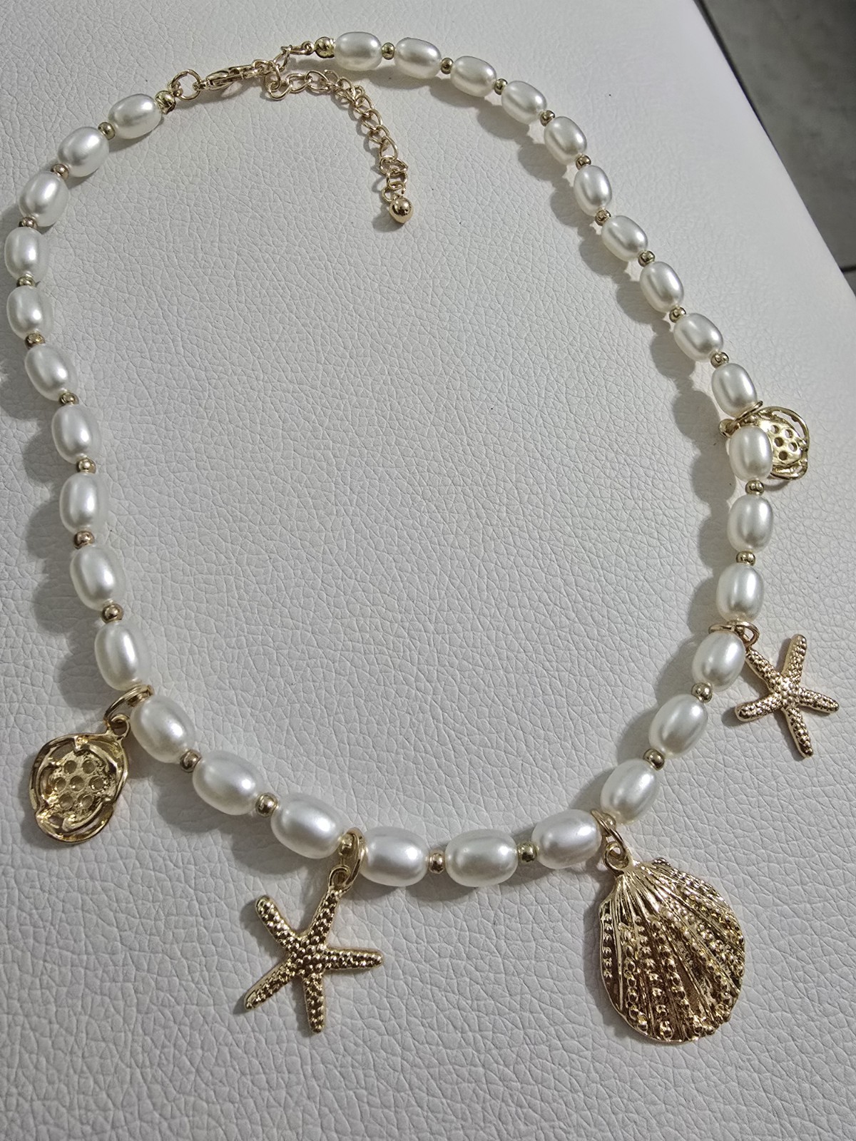 Gold Tone Beach Sea Life Charm Necklace Faux Pearl Beaded Adjustable Lobster