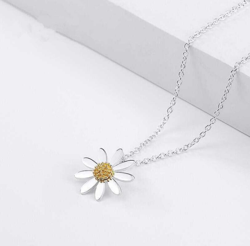 Elegant Flower Daisy Silver SP Gold Tone Pendant Necklace