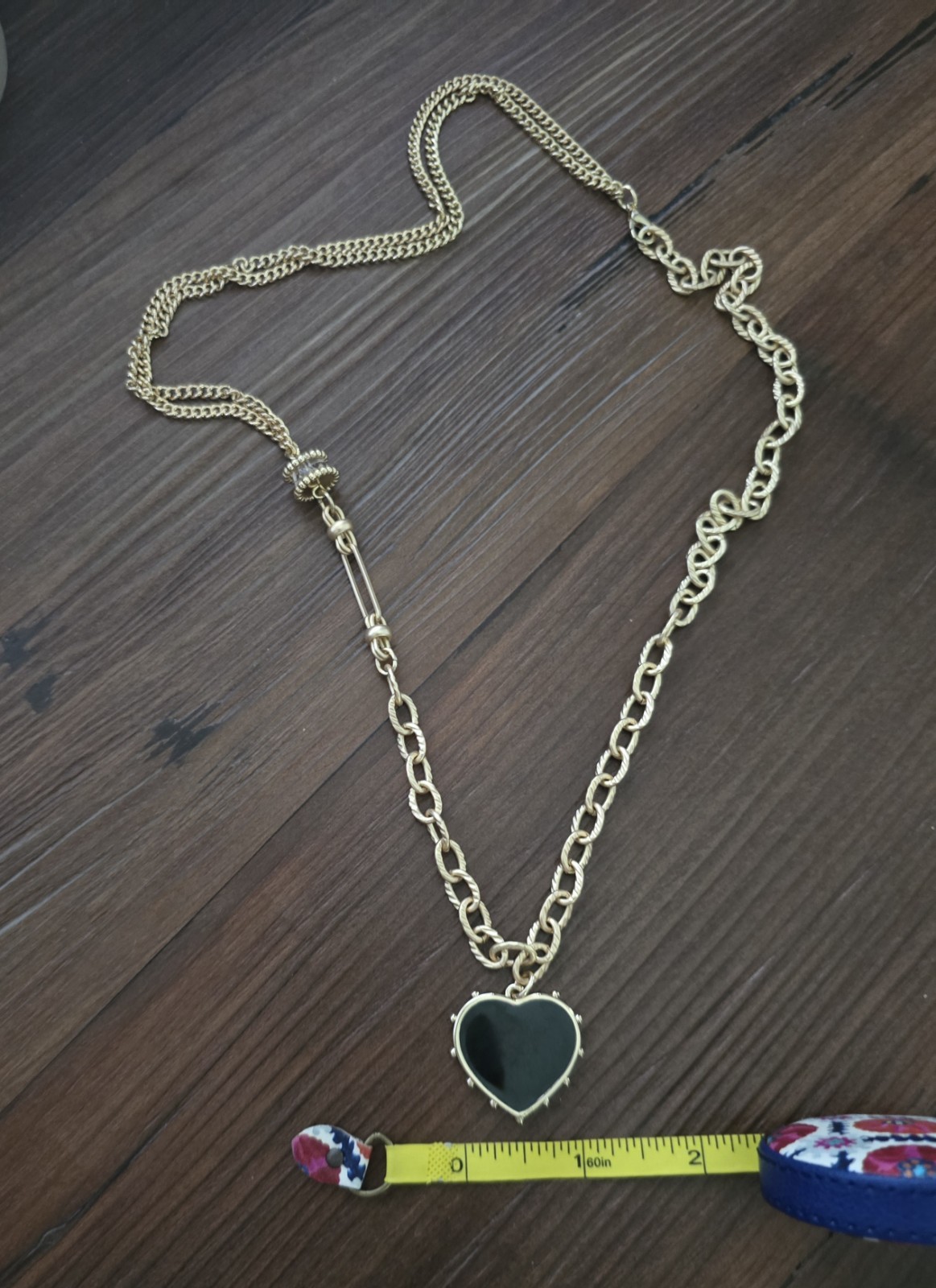 NWOT ANTHROPOLOGIE CHAIN NECKLACE WITH HEART SHAPE PENDANT GOLD /BLACK TONE