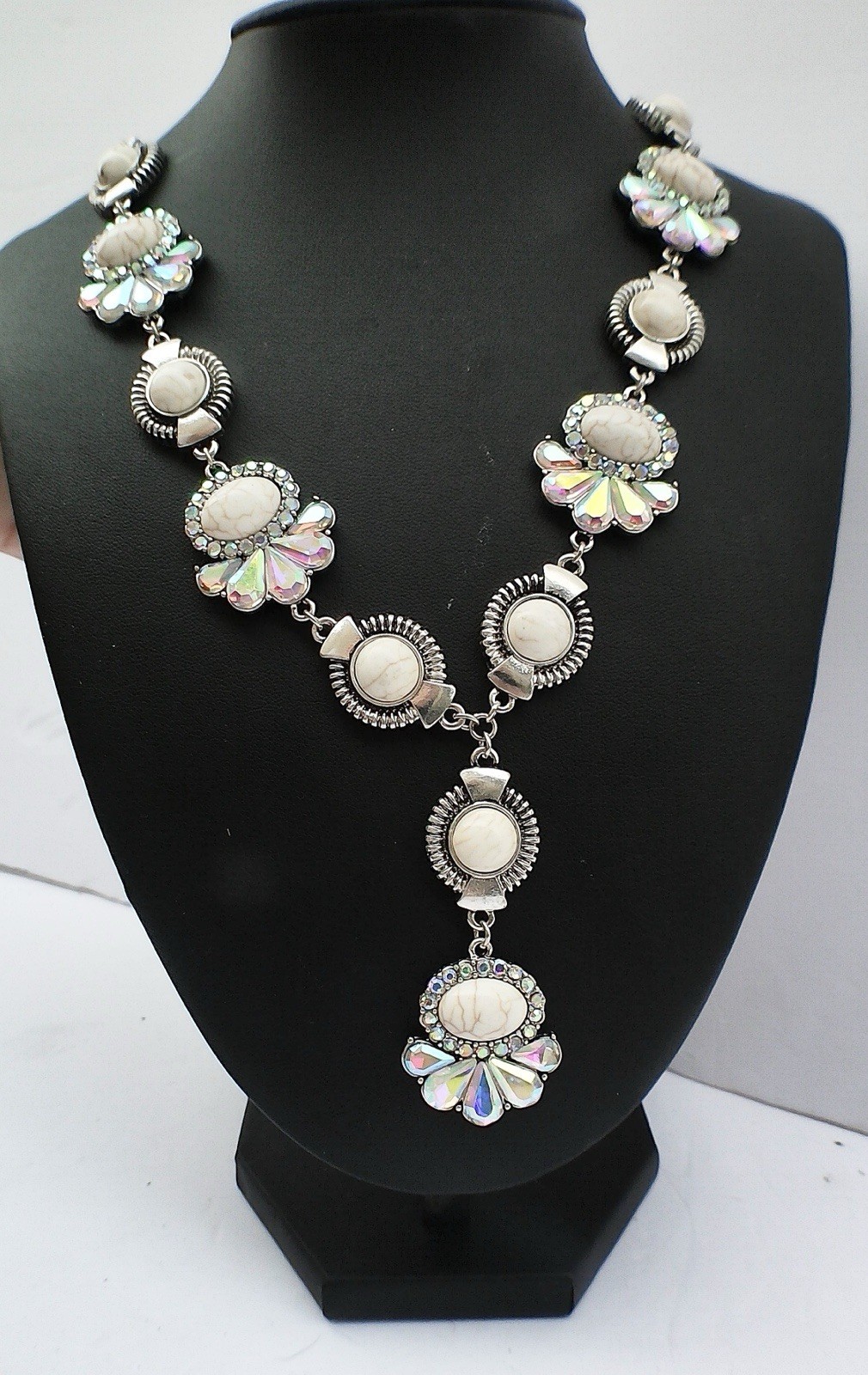 Southwest Style Turquoise Cluster Statement Necklace With Crystals