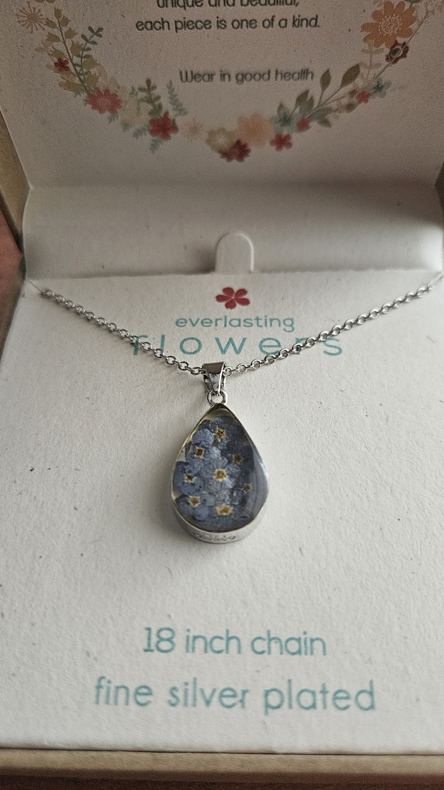 Everlasting Flowers Artisan Crafted Violet-Blue Preserved Flower Necklace