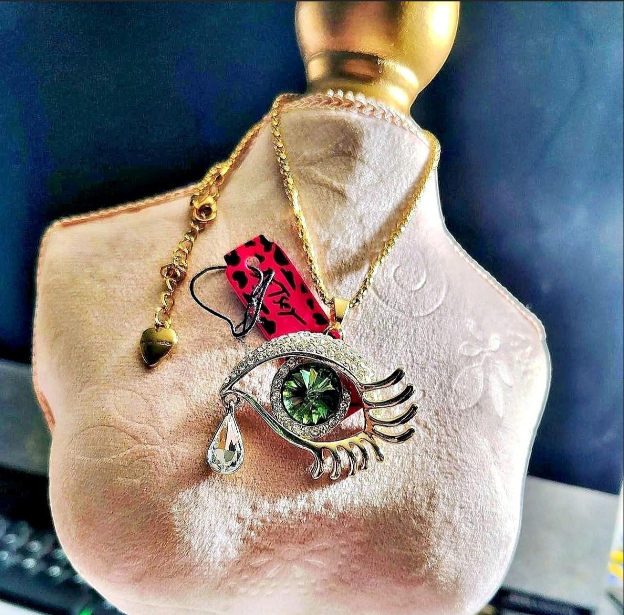 Betsey Johnson Green Eye, Eyelashes, & Tear Necklace