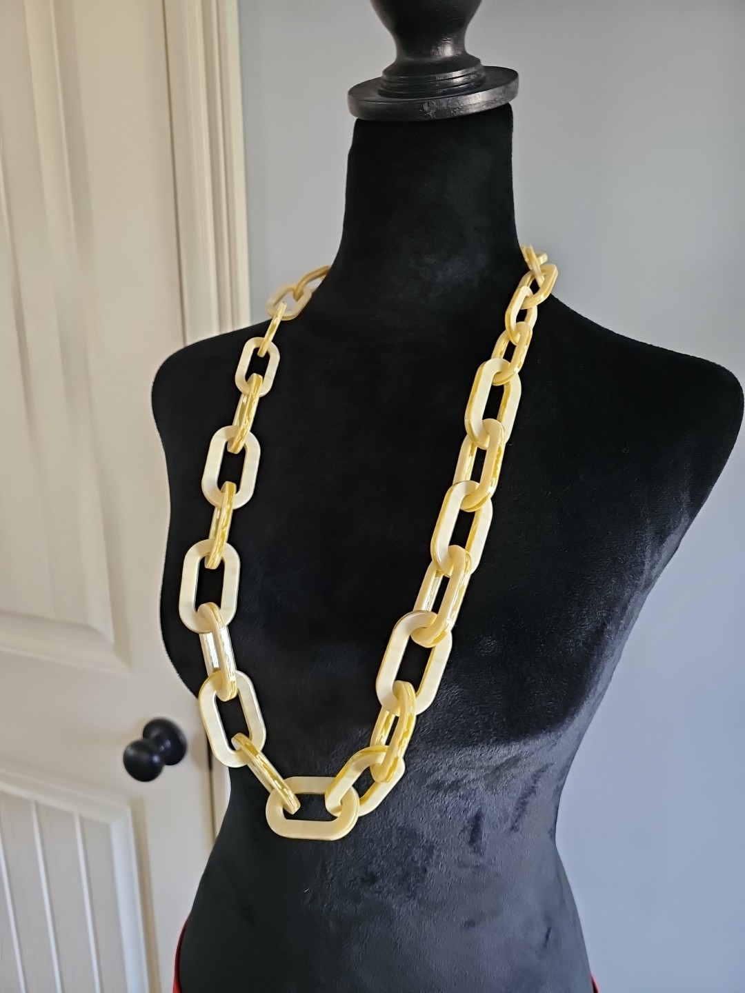 J Crew Resin Creamy Tiger Eye Acrylic Long Chunky Chain Necklace