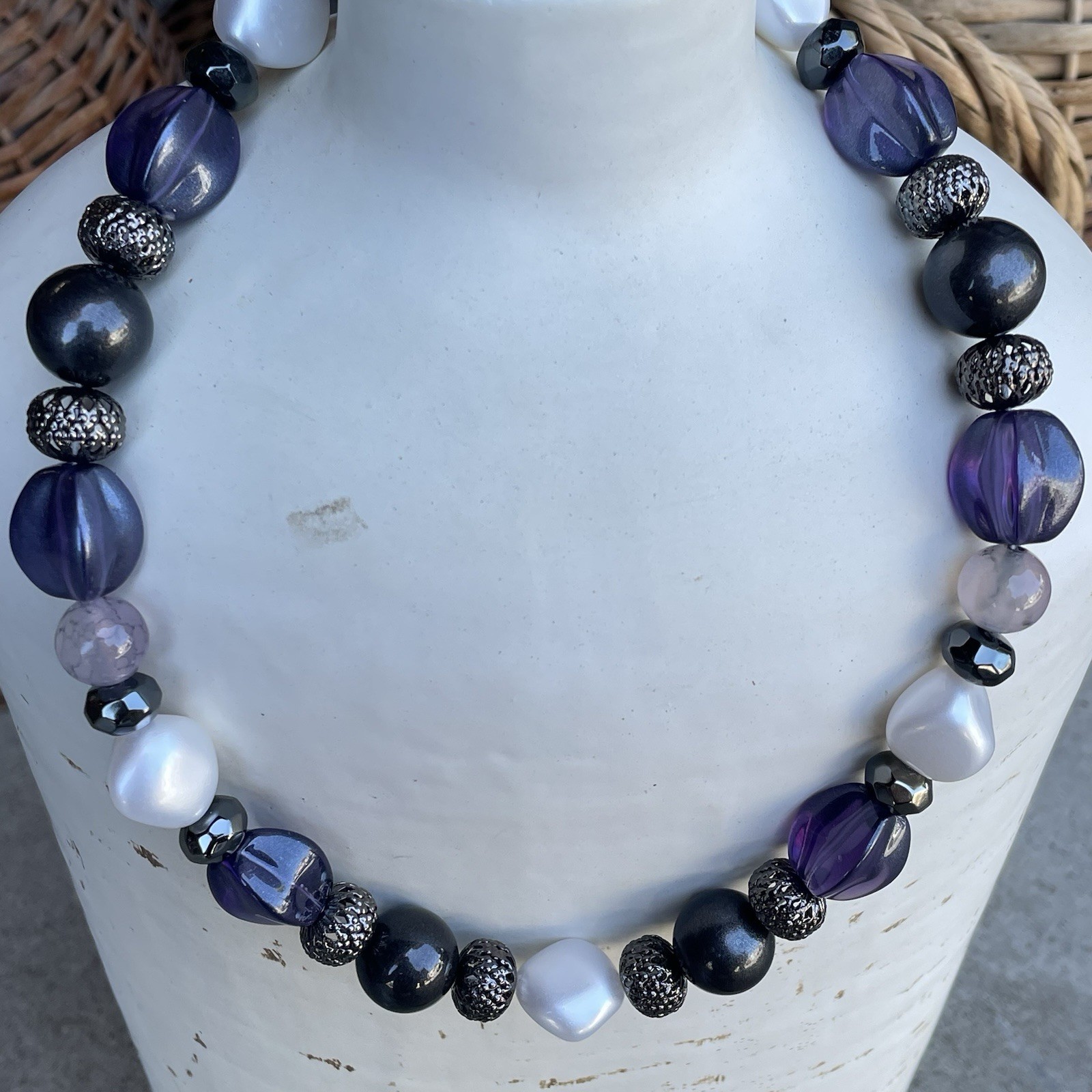 Stunning Chunky Purple Statement Necklace Lucite Acrylic Faux Pearl Silver Tone