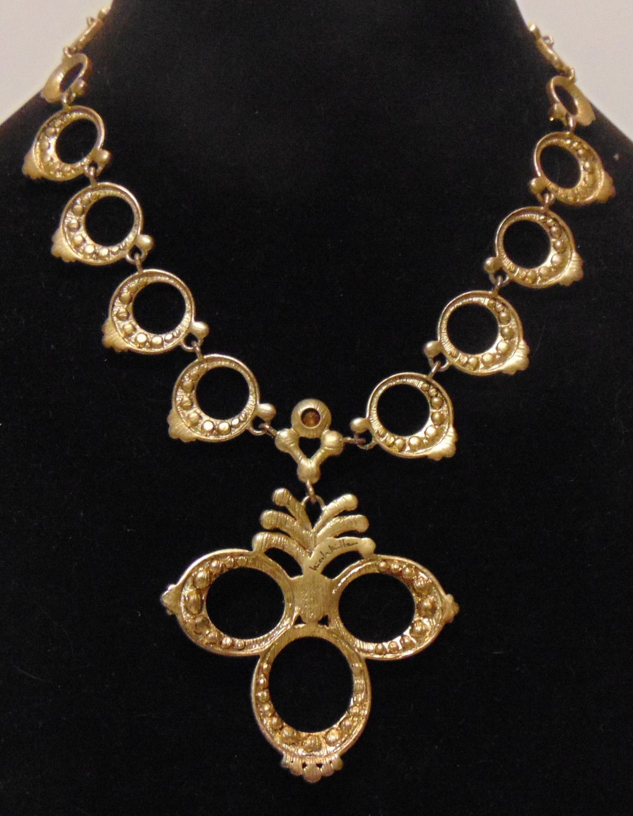 Beautiful Detailed Gold Tone with Clear Rhinestones Bib Necklace