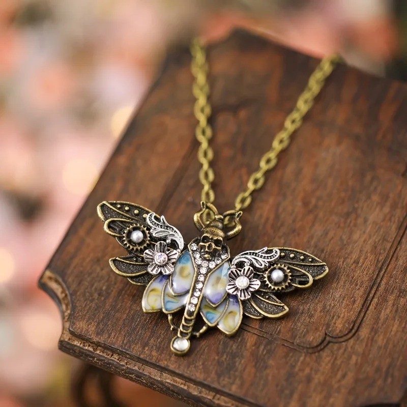 Vintage Boho Moth Skull Pendant Necklace for Women Daily Wear All Seasons Gift