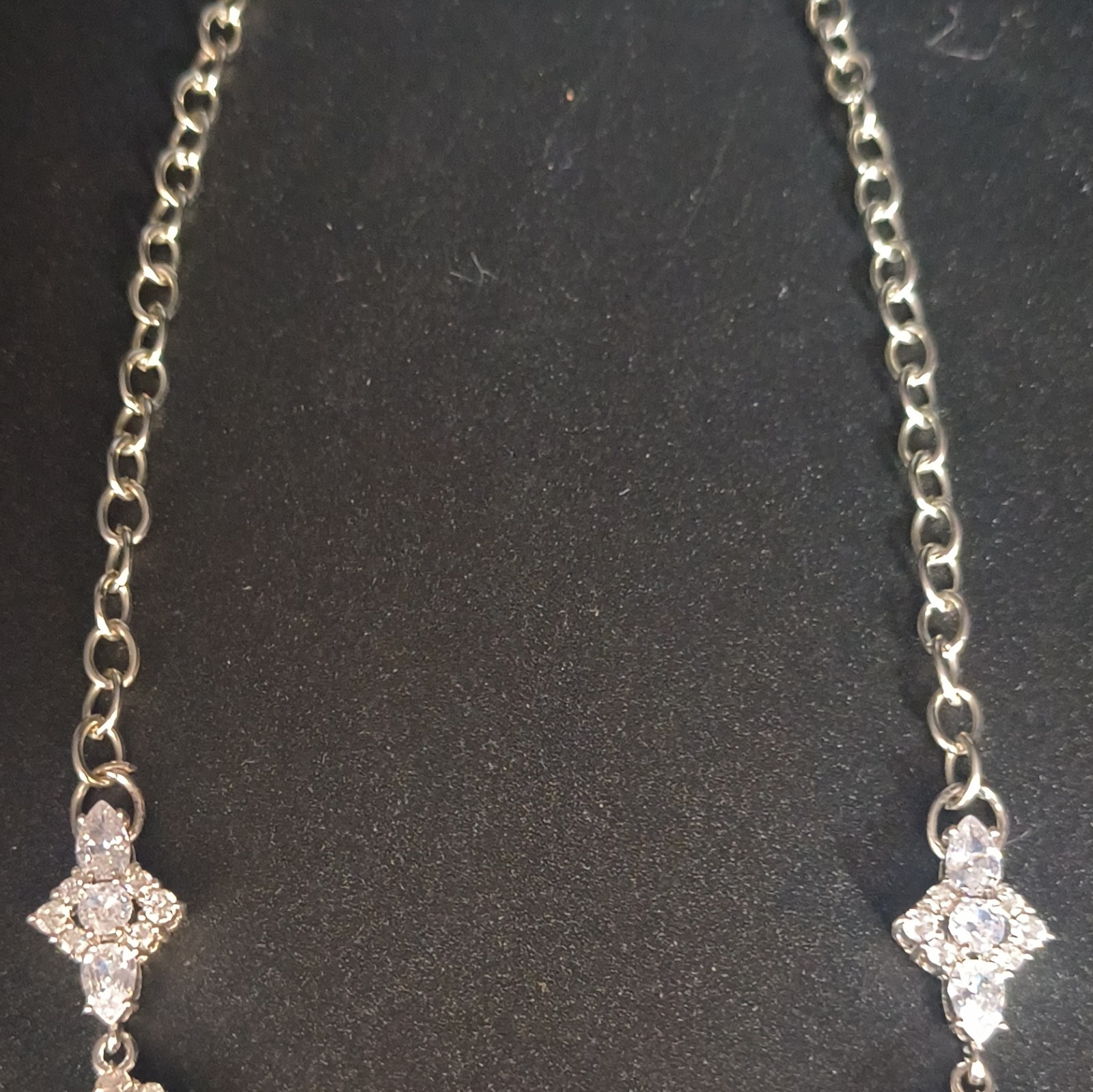 Silver Tone Round Link Chain Necklace Clear Simulated Crystal Rhinestone Lobster