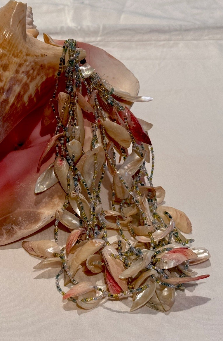 Vintage 9″ Sea Shell Statement Collar Necklace Colorful Beach Boho Chic Style