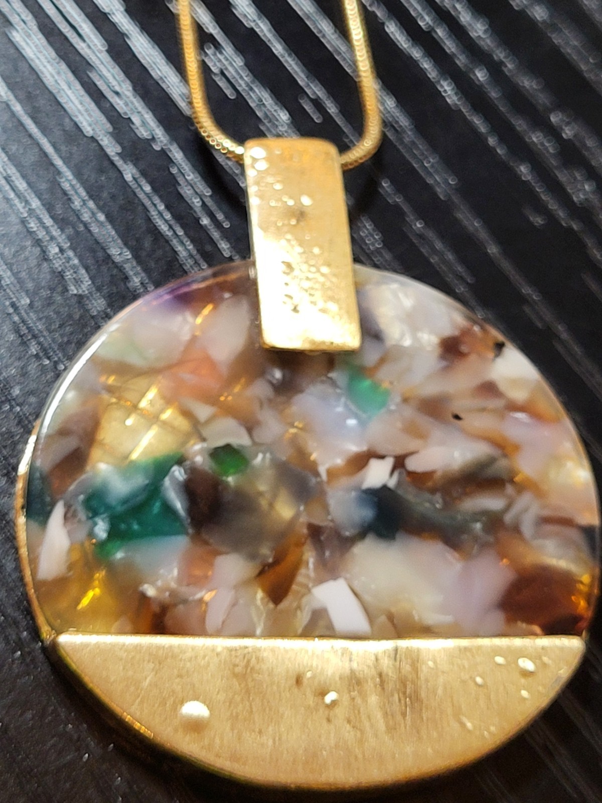 Versona Gold Tone Multicolor Statement Round Pendant Necklace Adjustable 17 inch