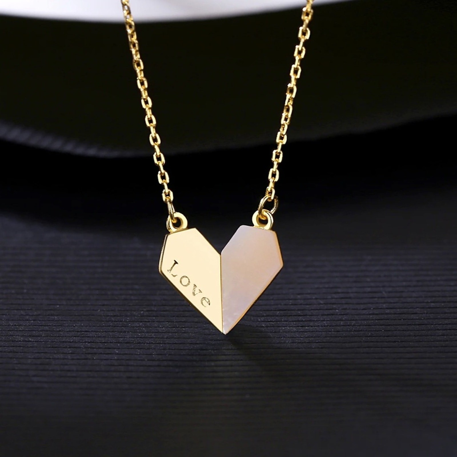 NEW 18 karat yellow gold plated seashell heart love necklace jewelry B16A