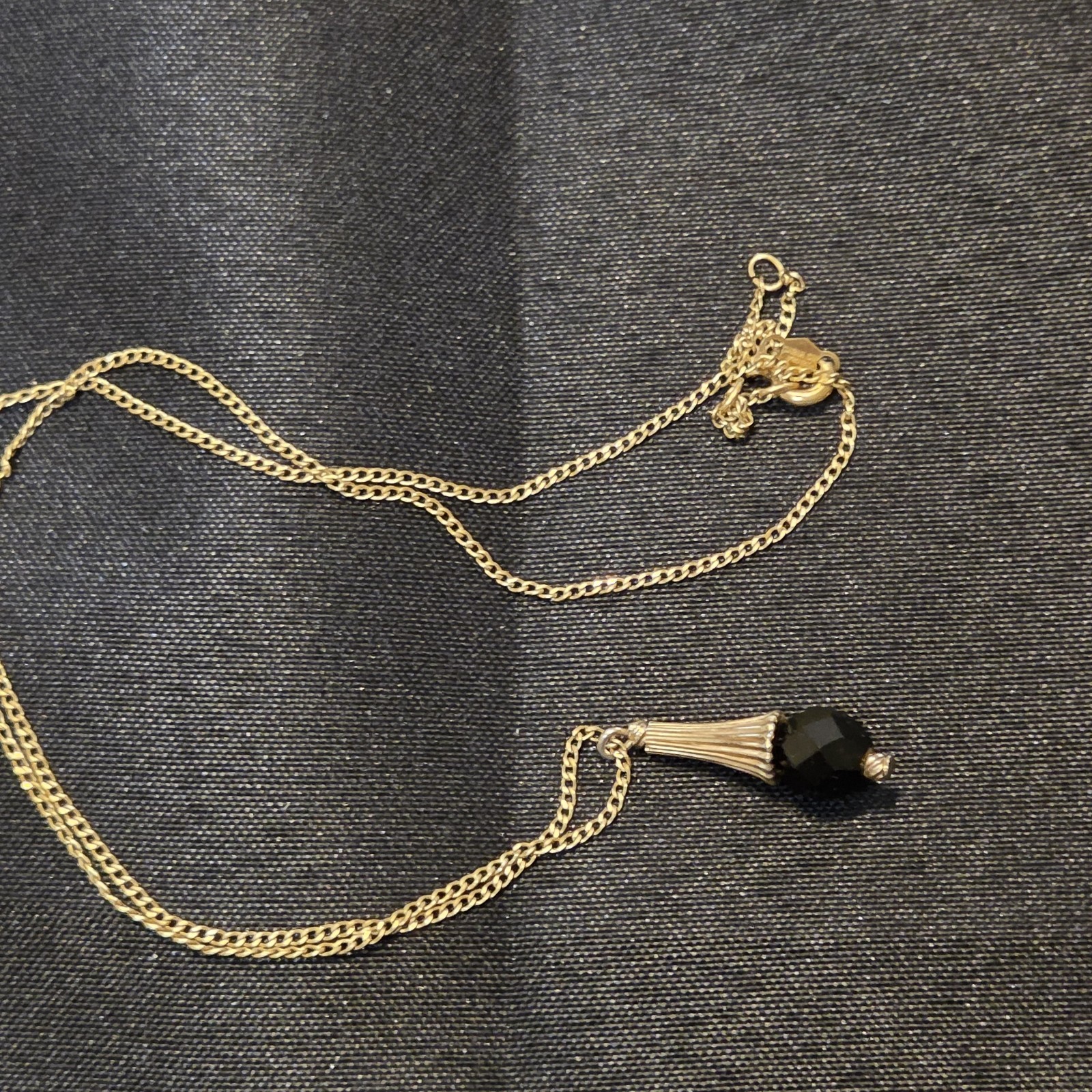 Elegant 16″ Gold-tone Necklace With Faceted Black Drop Pendant For Everyday Wear