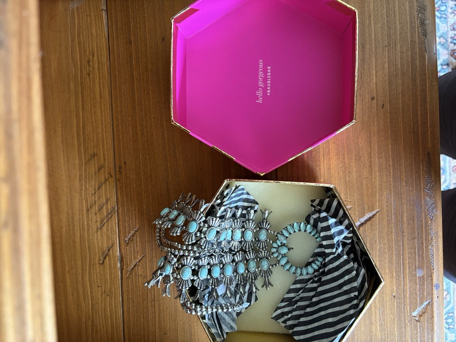 Gorgeous Baublebar Statement Necklace