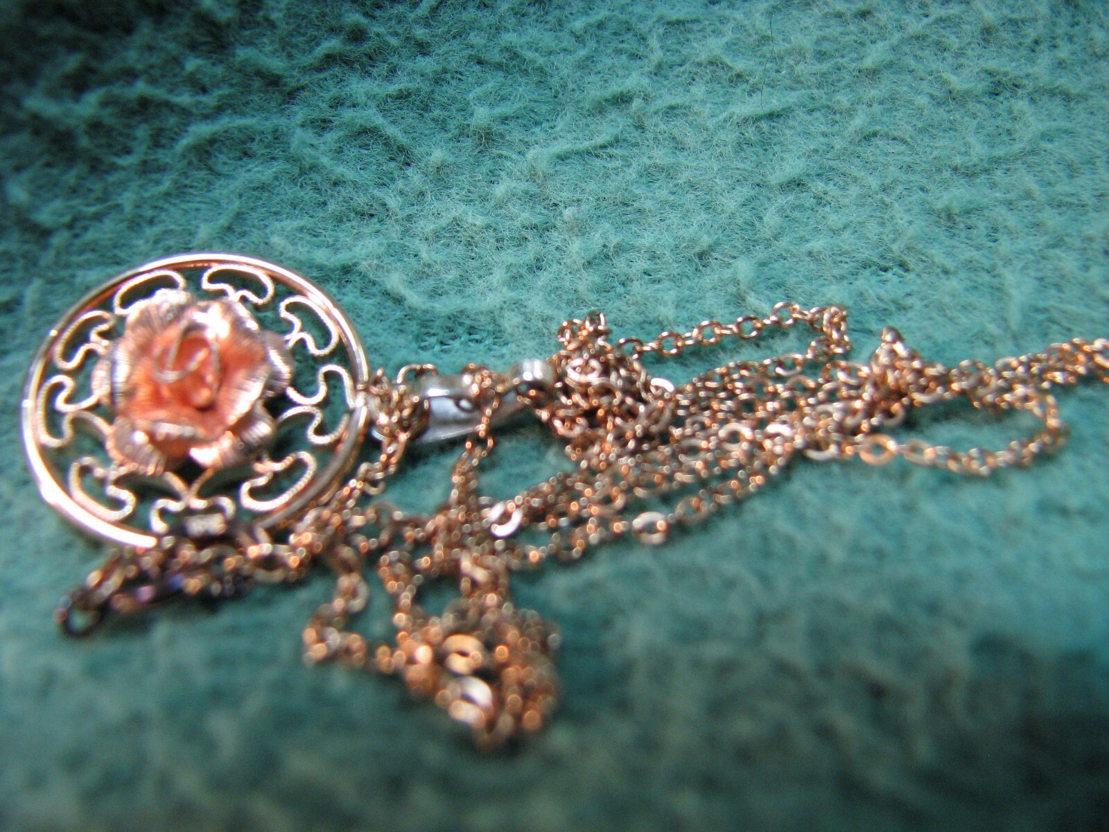 Beautiful Vintage 18″ Gold Filled Necklace W/ Pendant As Shown GORGEOUS