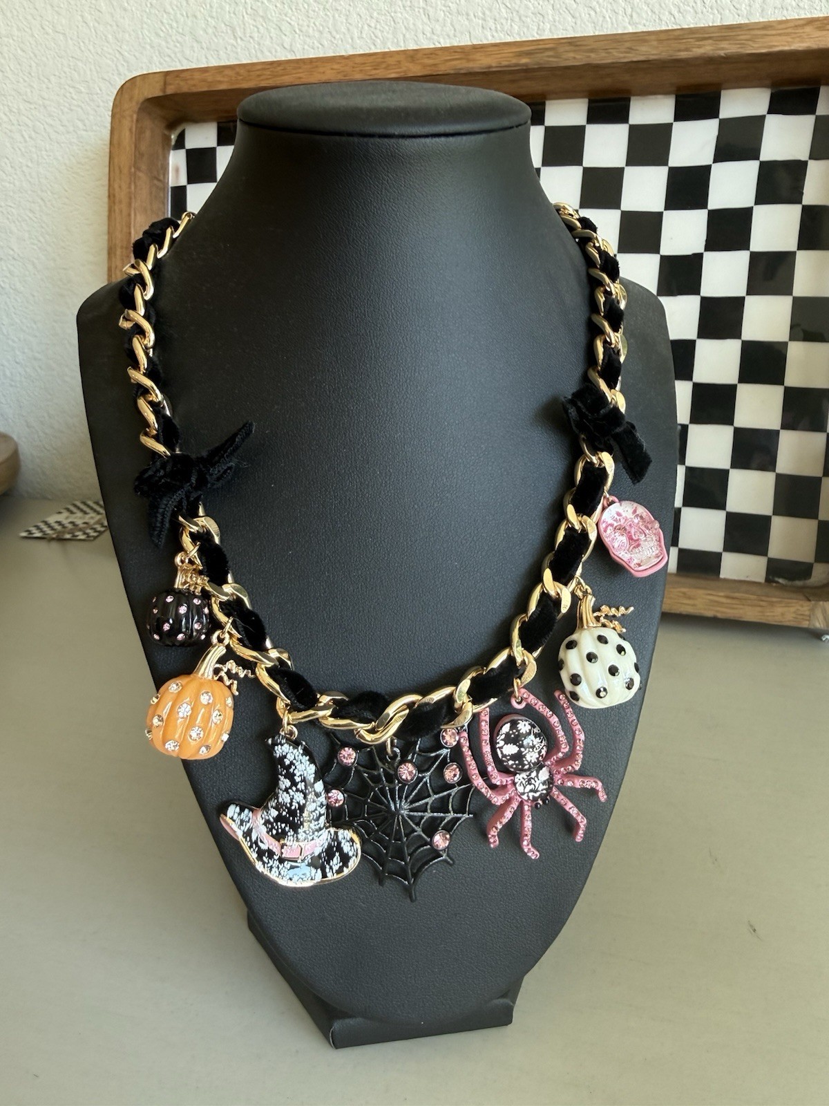 BETSEY JOHNSON HALLOWEEN NECKLACE 2026 – NWT