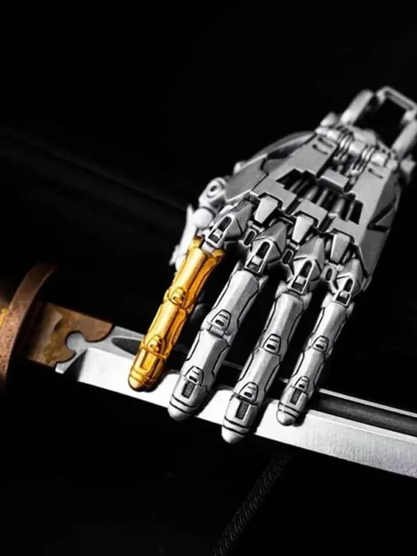 5cm Robot Hand Collectible Mechanical Bionic Hand With Chain Movable Finger