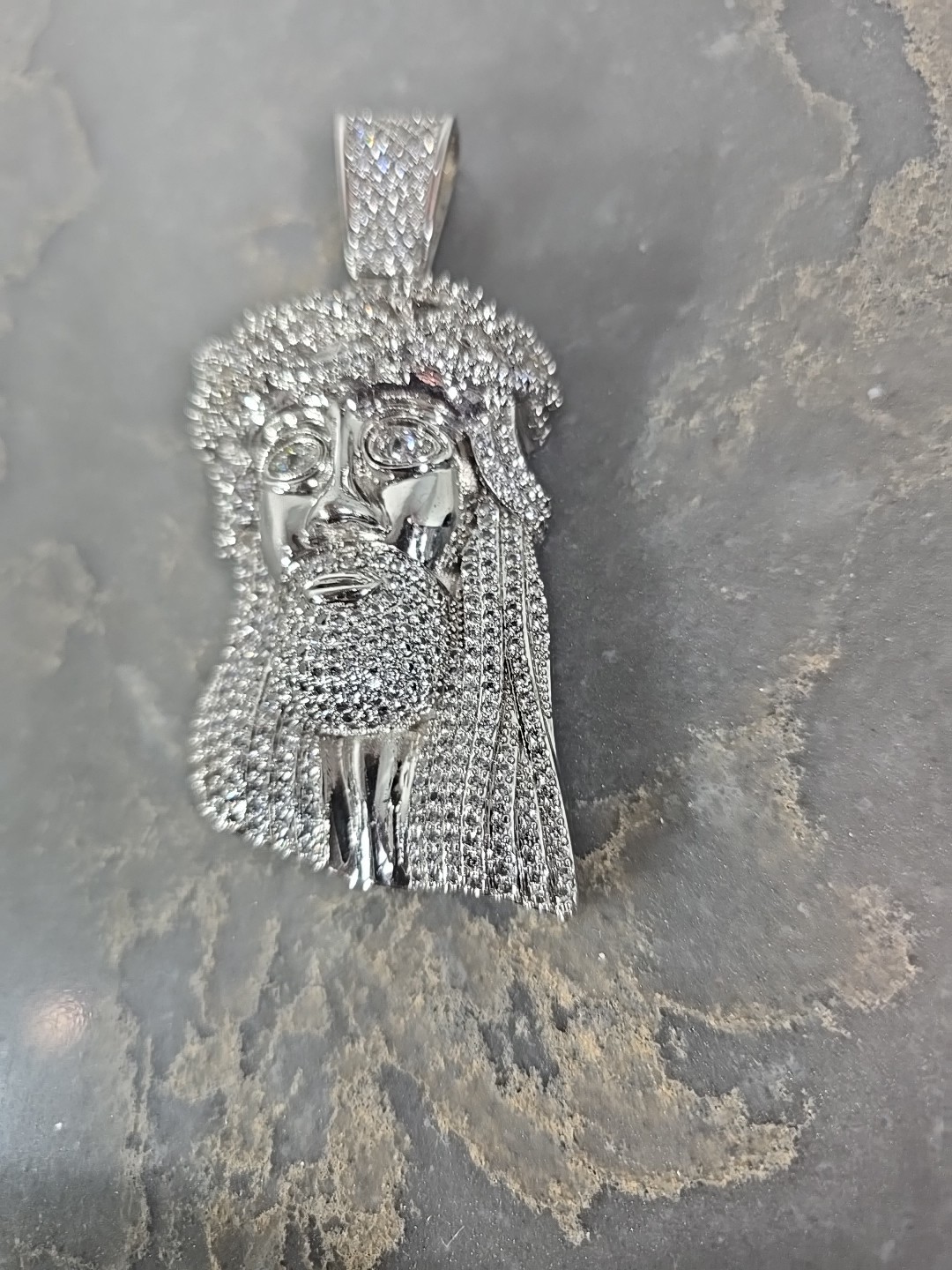 NIV’S BLING Hip Hop Iced Out Large Jesus Pendant In White Shiny Gold Plate 3.75″