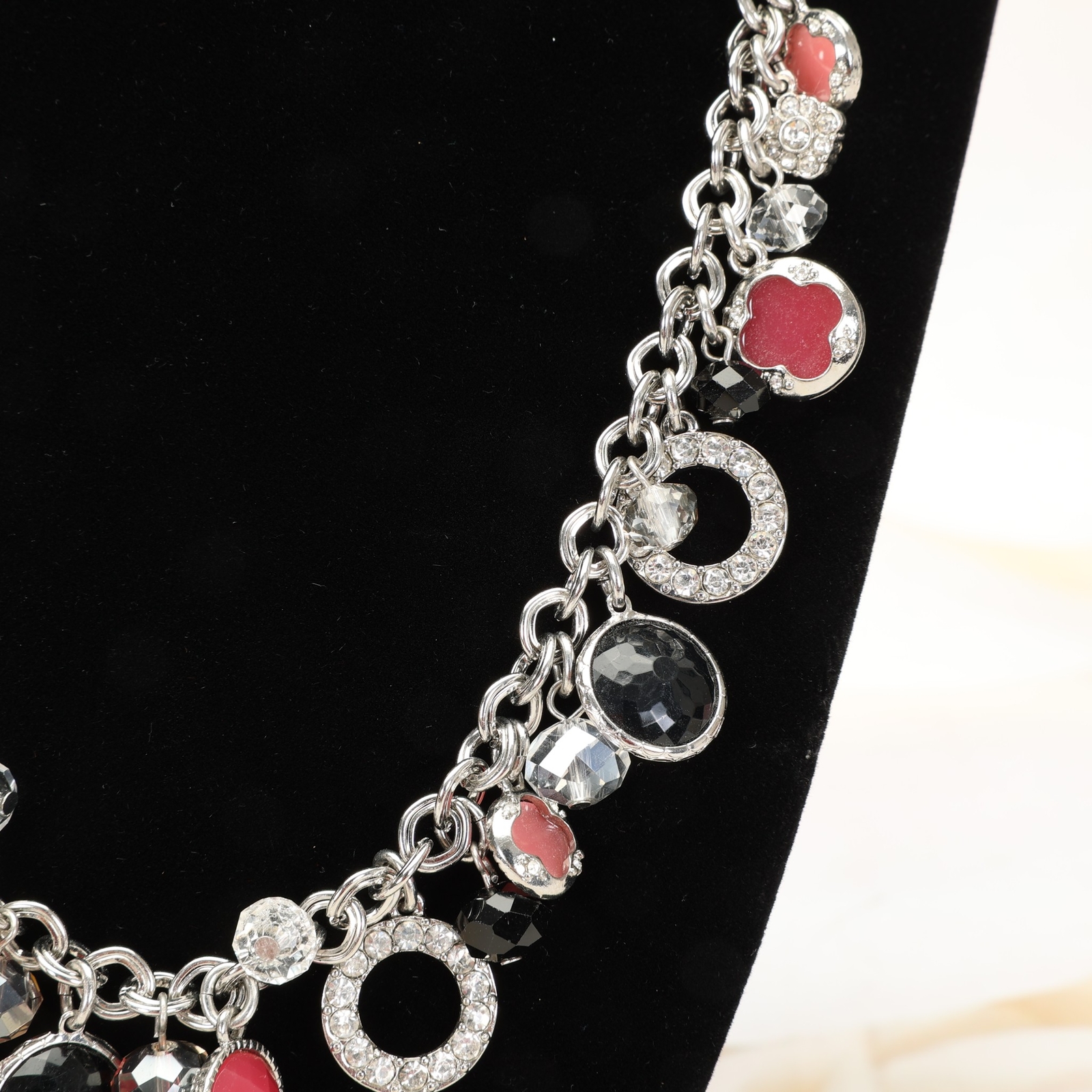 White House Black Market Womens Charm Necklace Silver Multicolor Fashion Jewelry
