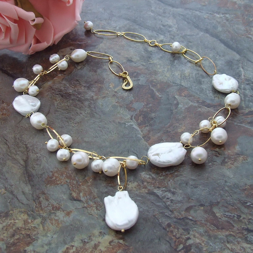 H052605 21″ White Keshi Pearl Pendant Necklace