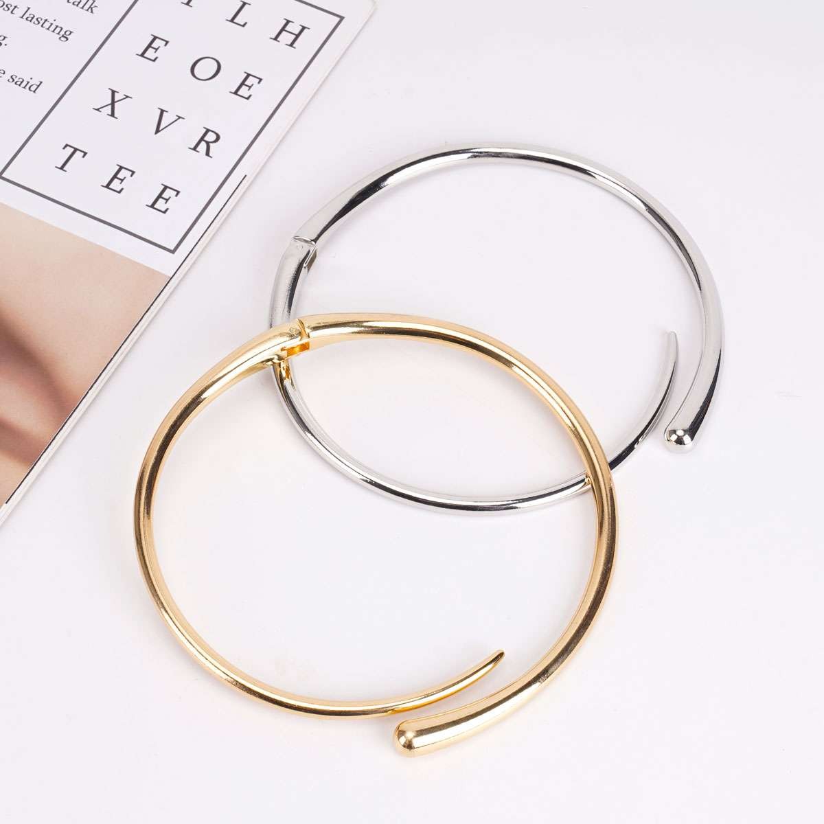 Statement Chunky Collar Necklace for Women ,Teardrop Open Cuff Choker with Sprin