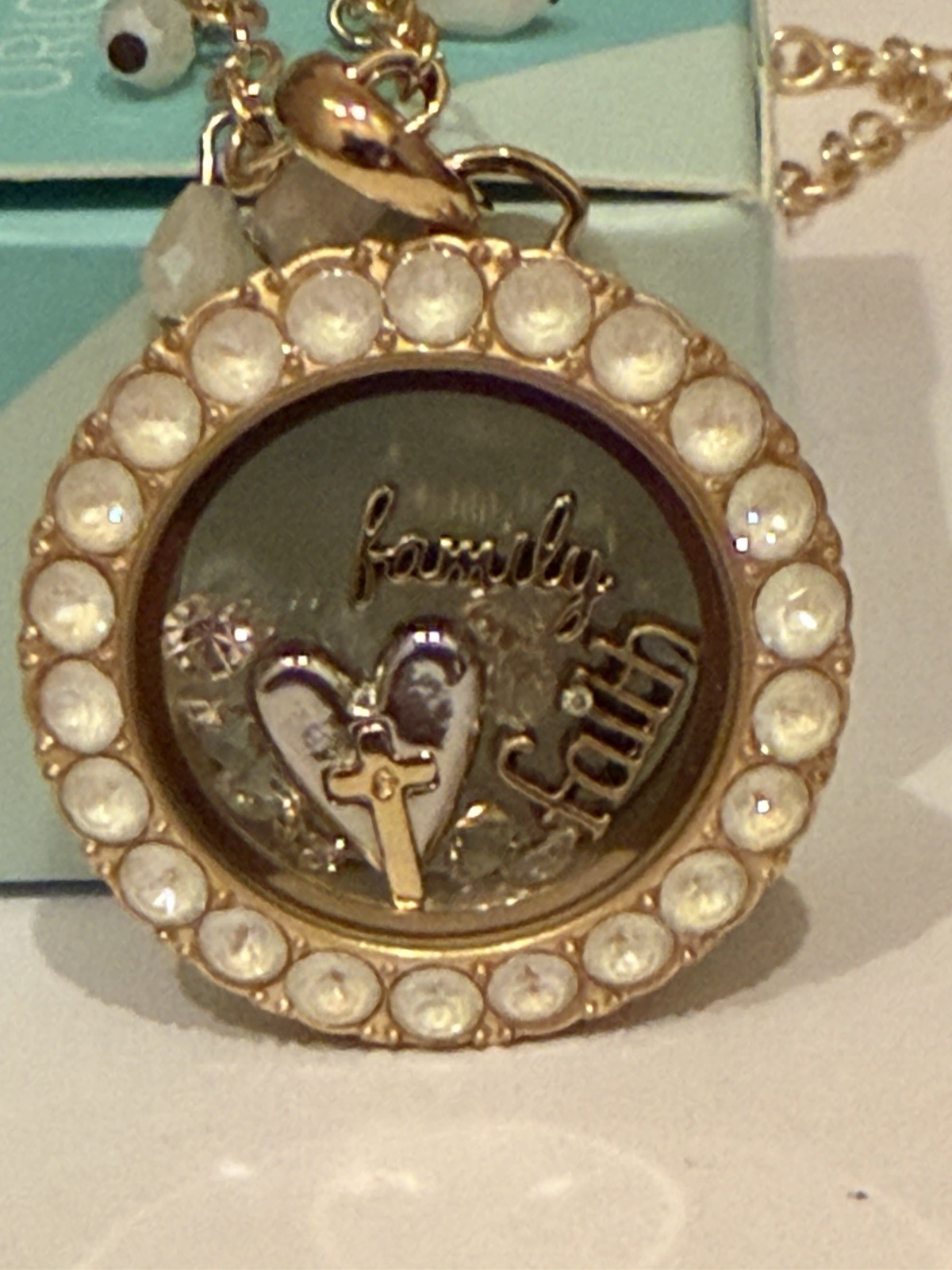 Origami Owl Medium Cream Opal Locket Set