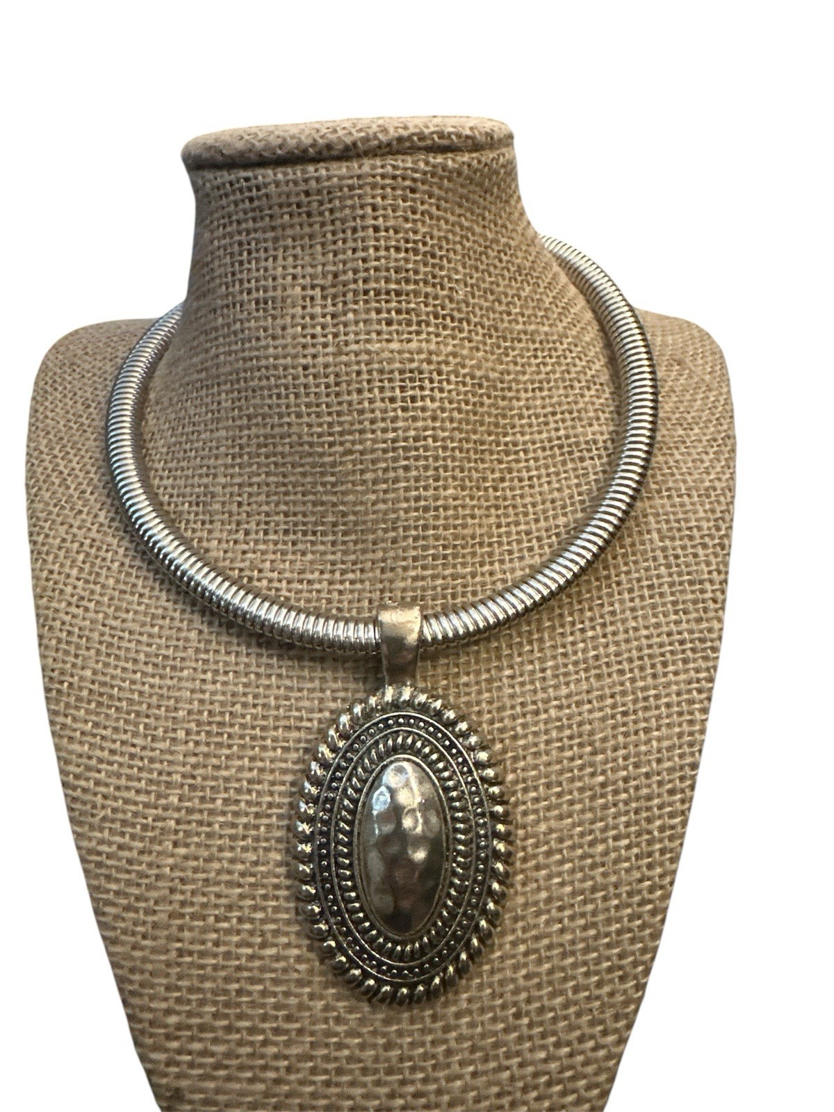 Silver Tone Oval Statement Pendant Hammered Beaded Design Omega Metal Choker 16”