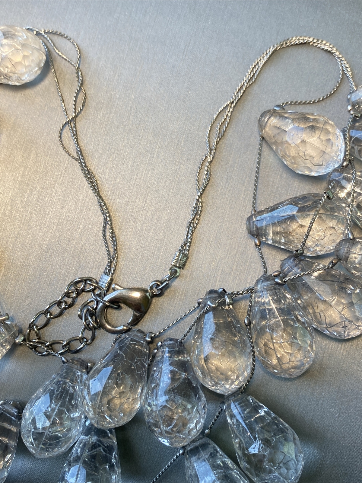 Vintage Clear Lucite Fringe Heavy Necklace Estate Jewelry Pre-Owned 18″+2″