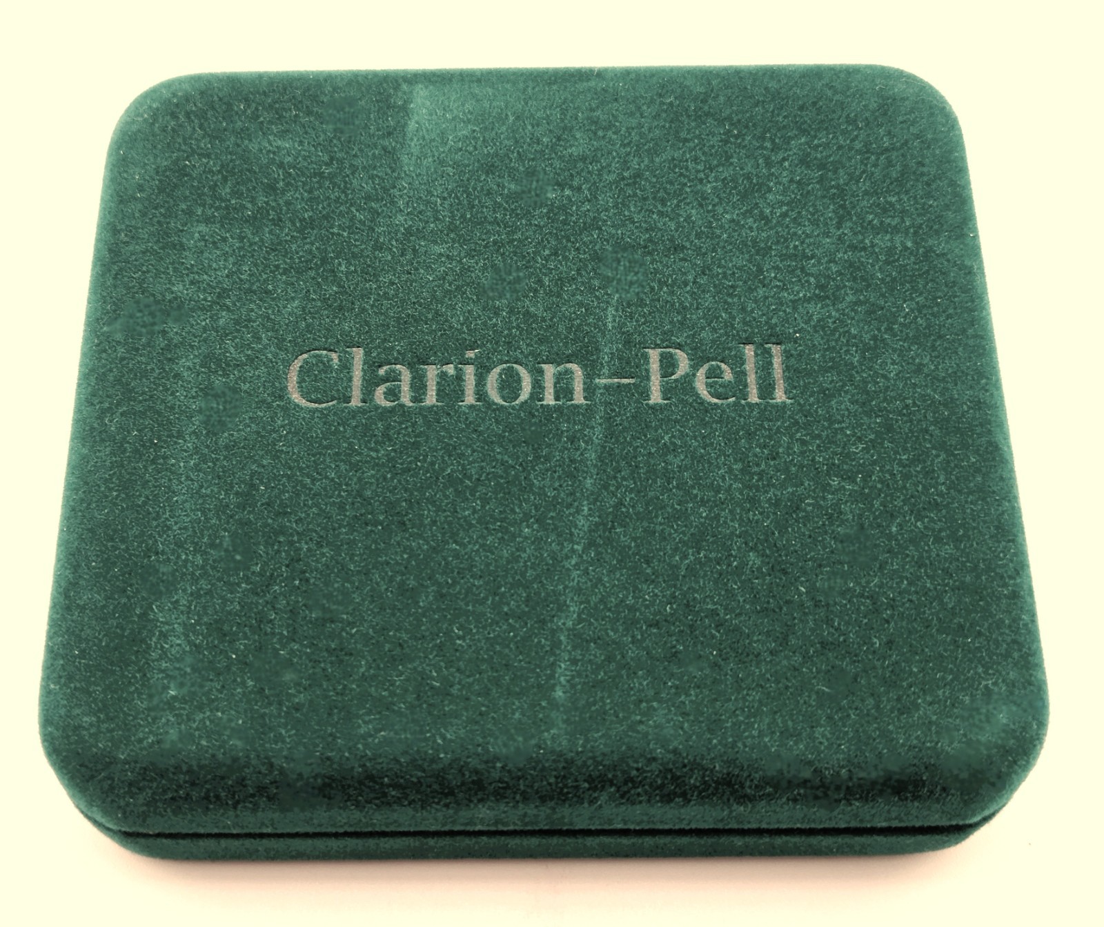 Clarion-Pell Necklace 36″ Grace of Monaco Rue de Paris Gold Tone NIB 2071