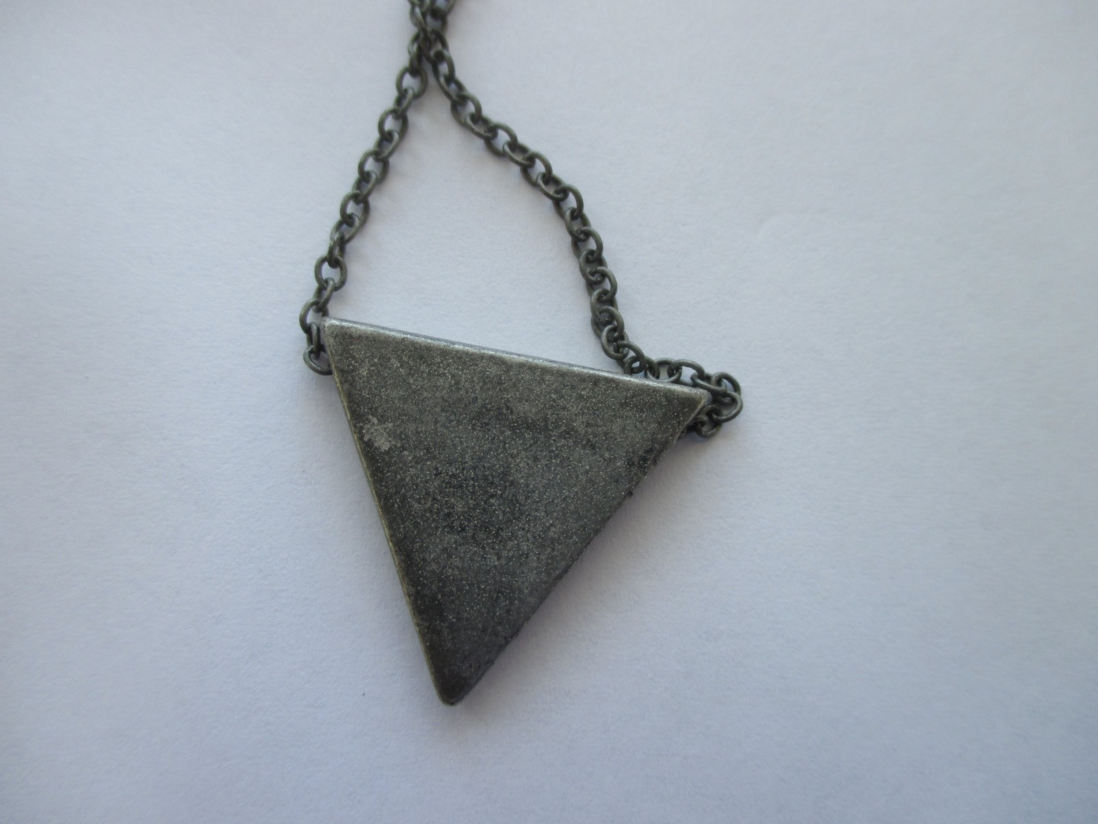 GUESS Silver Tone, Dark, Triangle Shape Necklace, New with Tag, 10 in. Chain