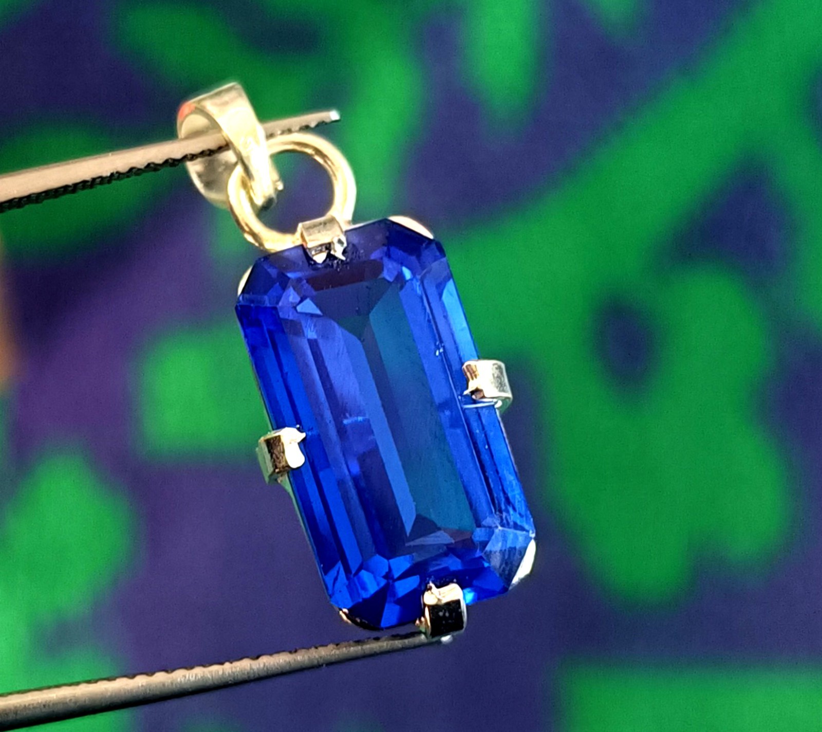 Certified 20 CT Natural Blue Sapphire Loose Gemstone Pendant In 925 Silver