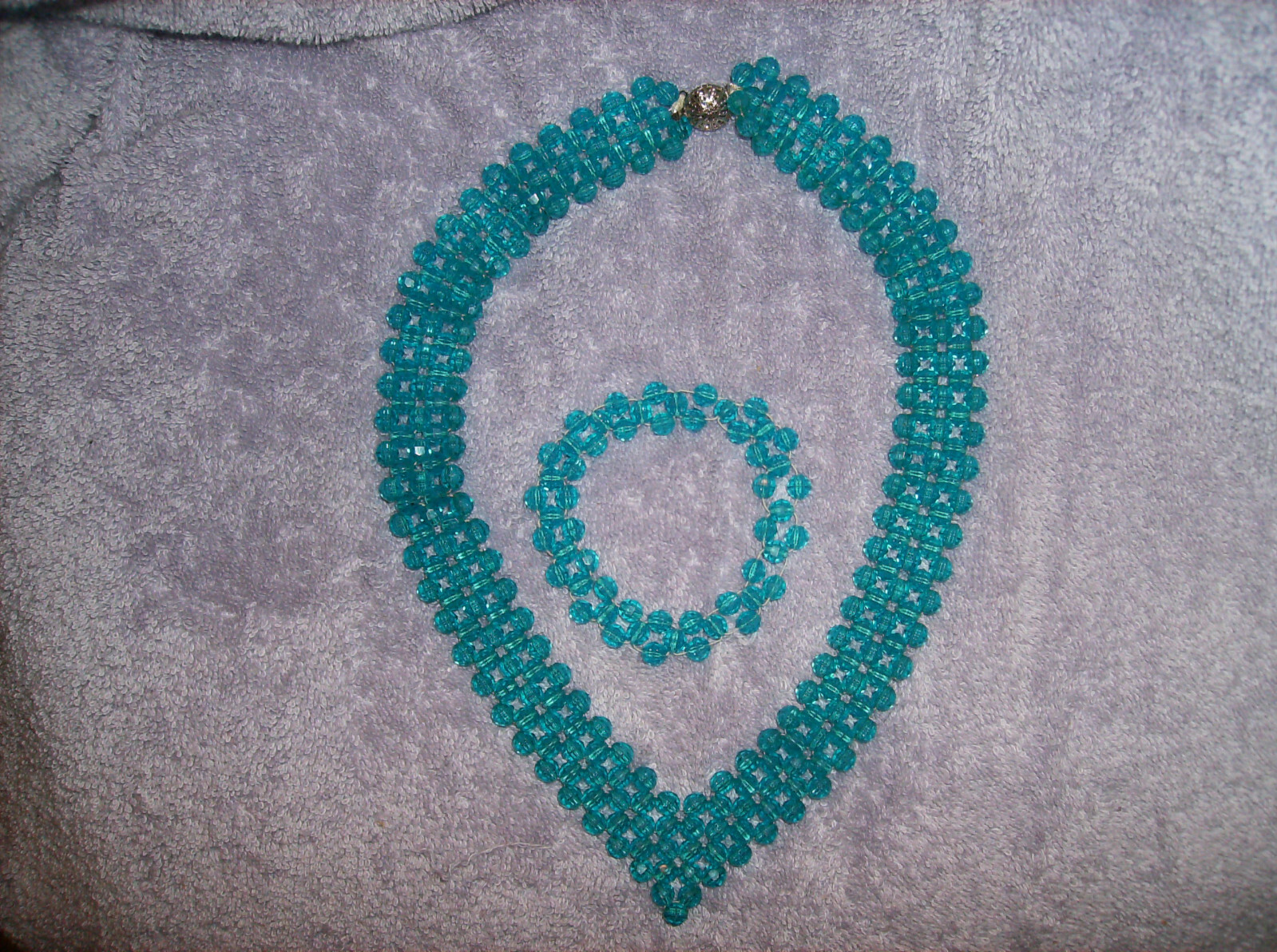 TURQUOISE BLUE BEAD 23″ NECKLACE & FREE BRACELET HANDMADE IN USA!