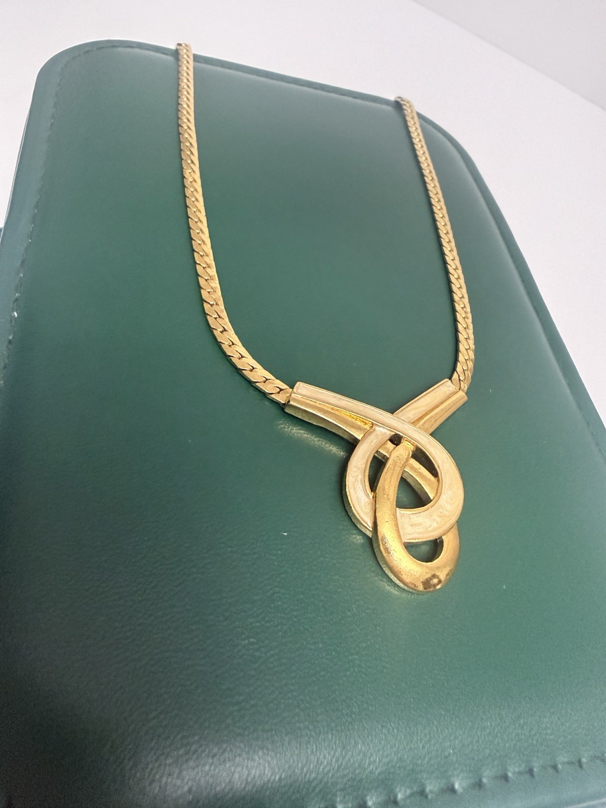 ⁠Vintage Gold Tone Flat Herringbone Snake Chain Knot Loop Statement Necklace⁠