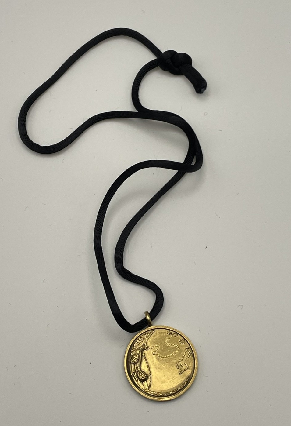 Gold toned | Pendant Necklace | Celebrity Cruise Park West Gallery Prize | 10 in