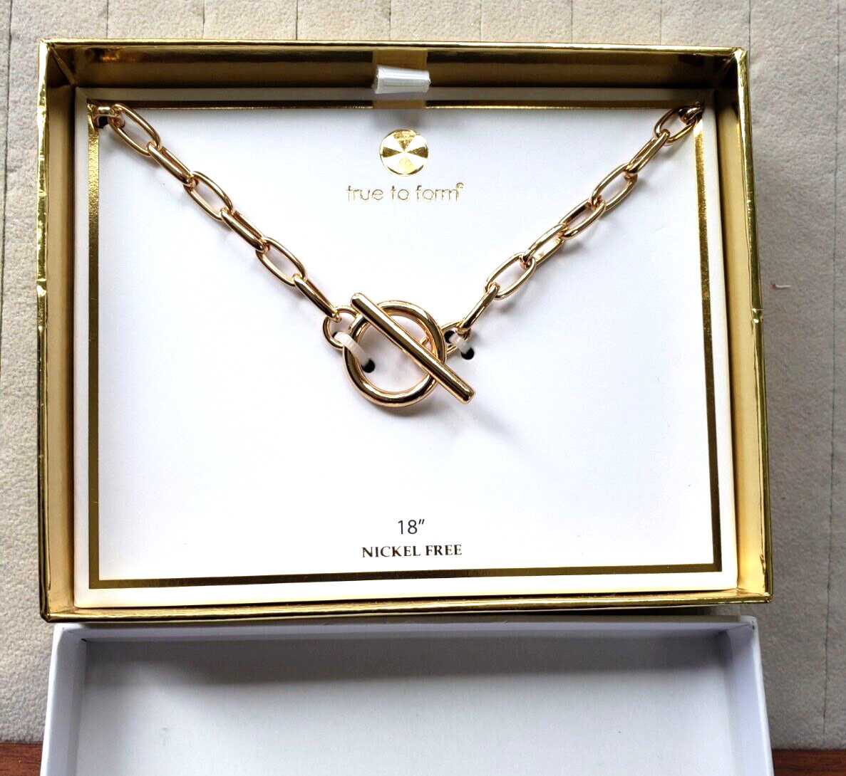 True To Form necklace Toggle Style Link Paperclip Gold Tone Chain 18″ AC