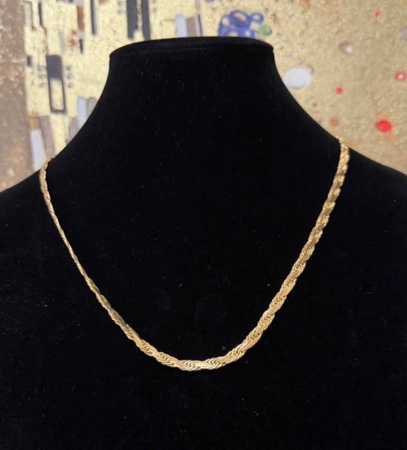 Gold Tone Singapore Link Chain Necklace 22” Stainless Steel Fold Over Clasp