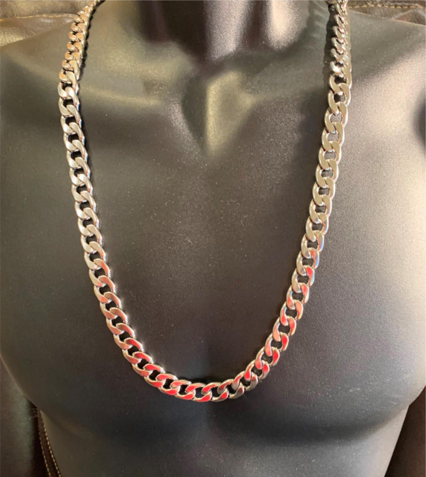 32 INCH MENS 12 MM STAINLESS STEEL SILVER PLATED CUBAN CURB CHAIN- USA SELLER