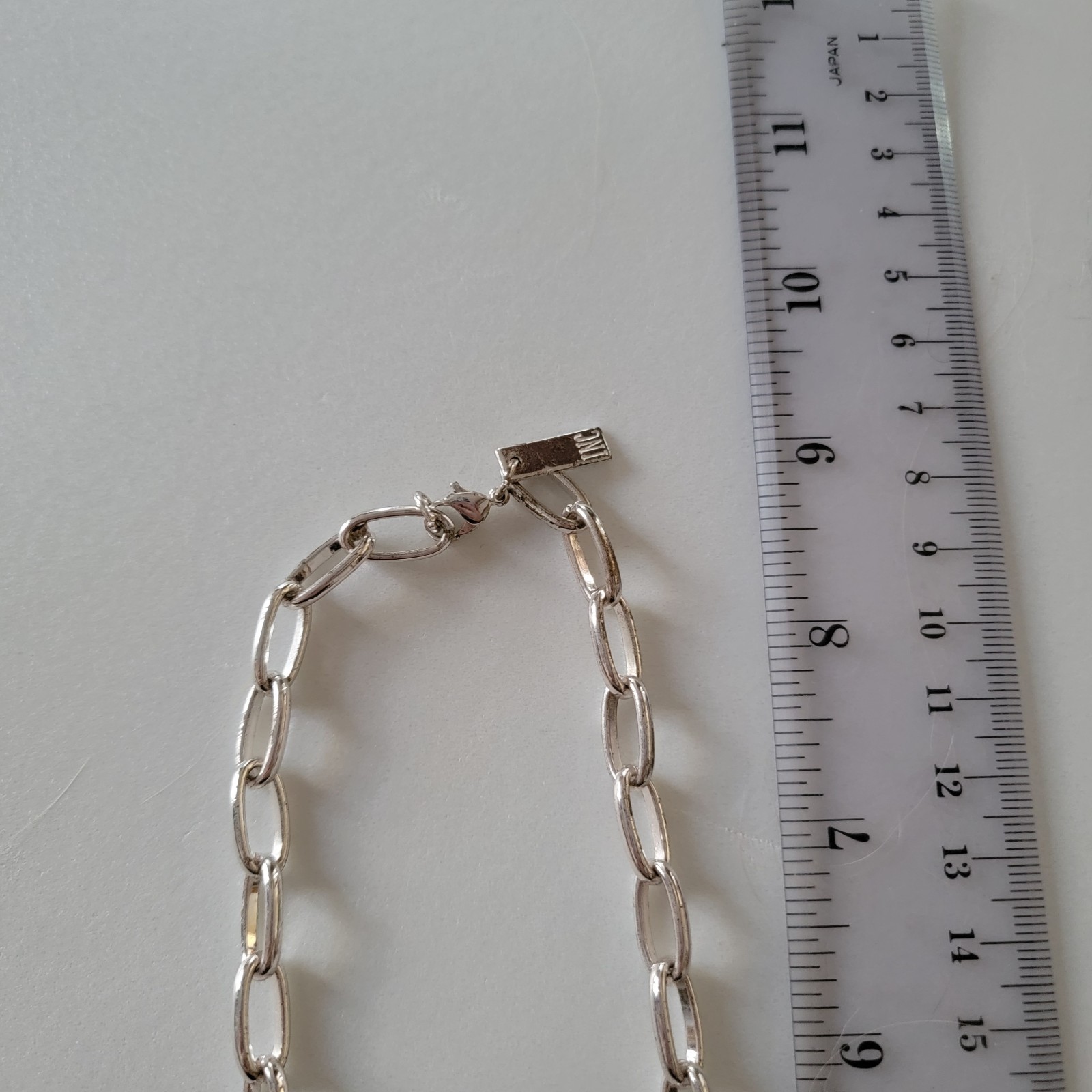 ELEGANT INC BRAND SILVER TONED WIRE LINKS AND CHAIN STATEMENT CHOKER NECKLACE