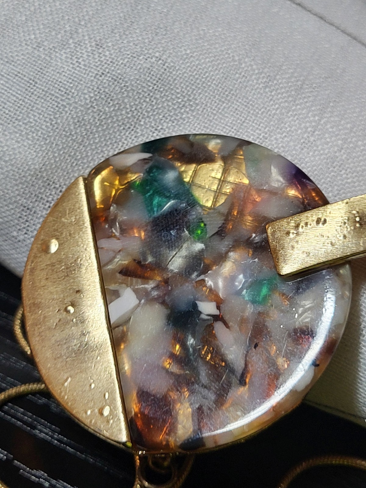 Versona Gold Tone Multicolor Statement Round Pendant Necklace Adjustable 17 inch