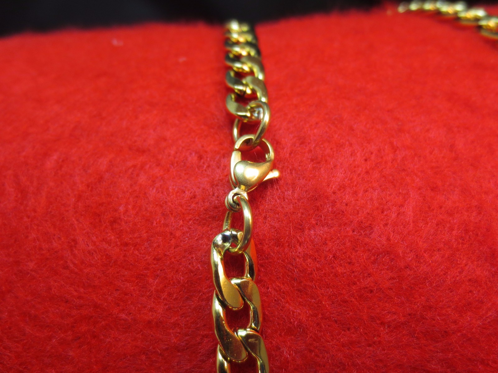 16″-48″ Stainless Steel Gold,Silver,Black Plated, 7mm Cuban Curb Chain Necklace
