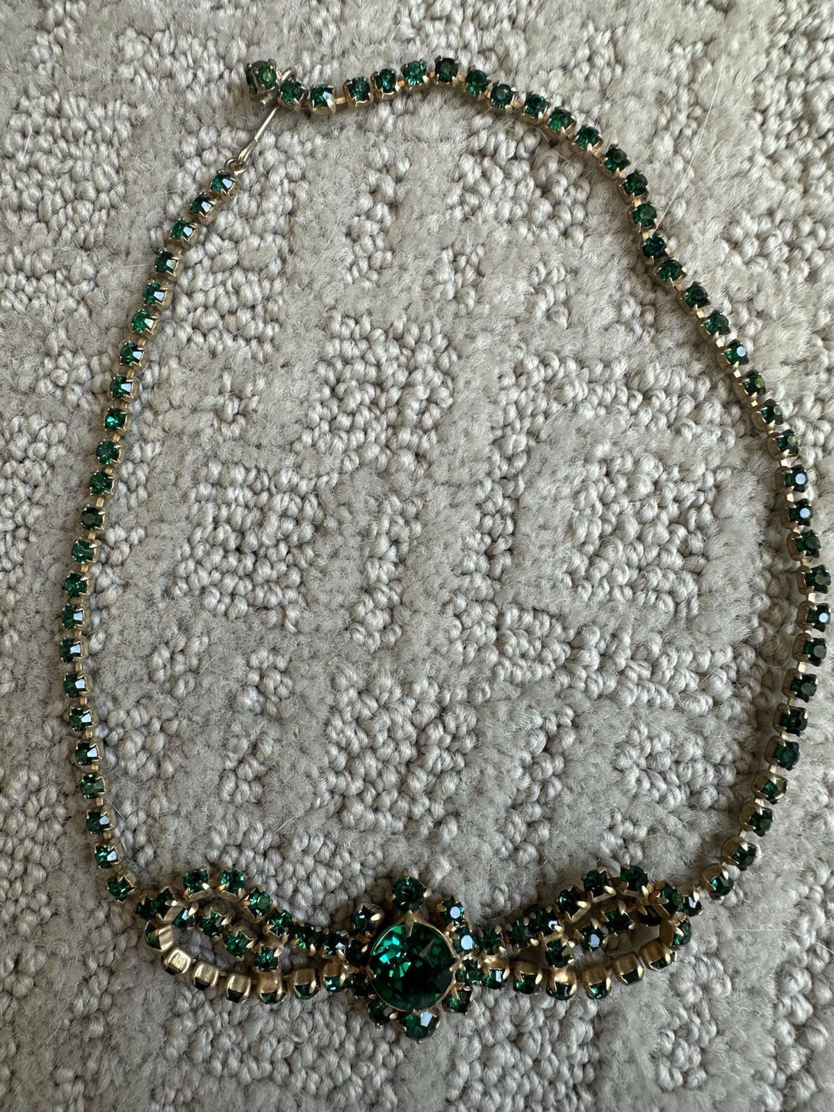 Green Rhinestone Crystal Statement Pendant Necklace Cup Chain Hook Clasp 15 in