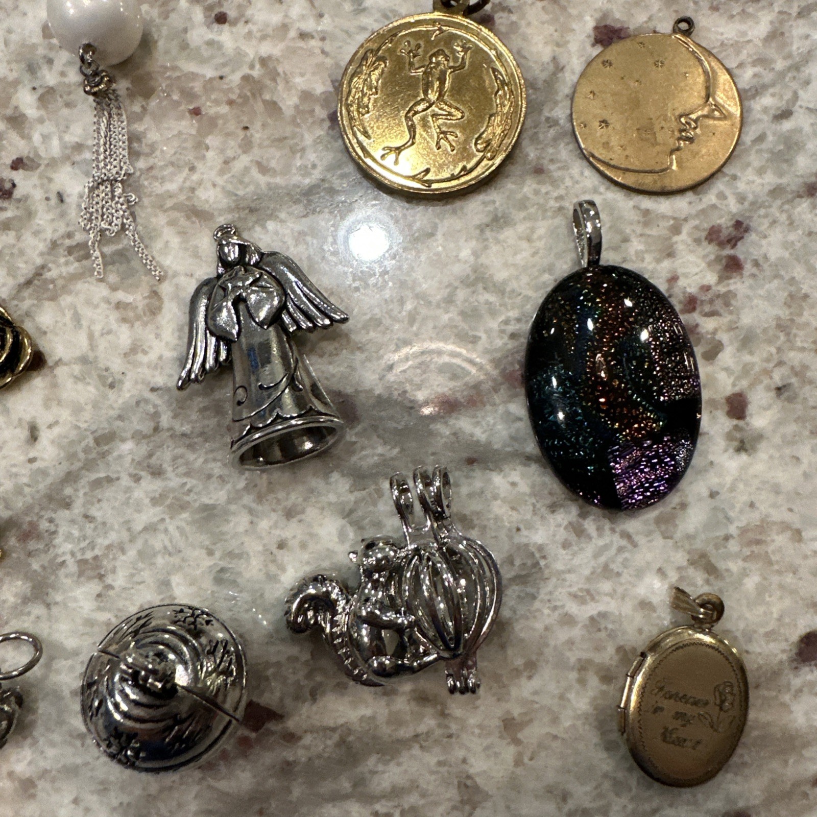 Pendant Charm Jewelry Lot Mix Metals MOP 14 Kt Gf Locket Art Glass Pendants