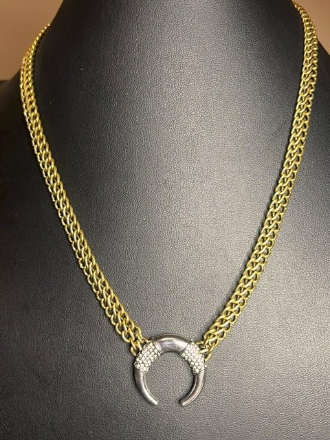 B5034 S&D smith & dillon Horn Pendant Necklace Double Gold Tone Chain Rhinestone