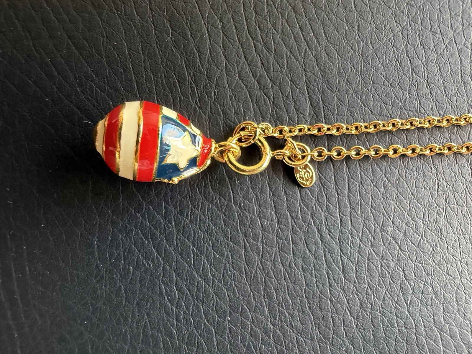 NECKLACE-USA FLAG Egg Shaped Charm Red White & Blue Enamel NWOT #America250