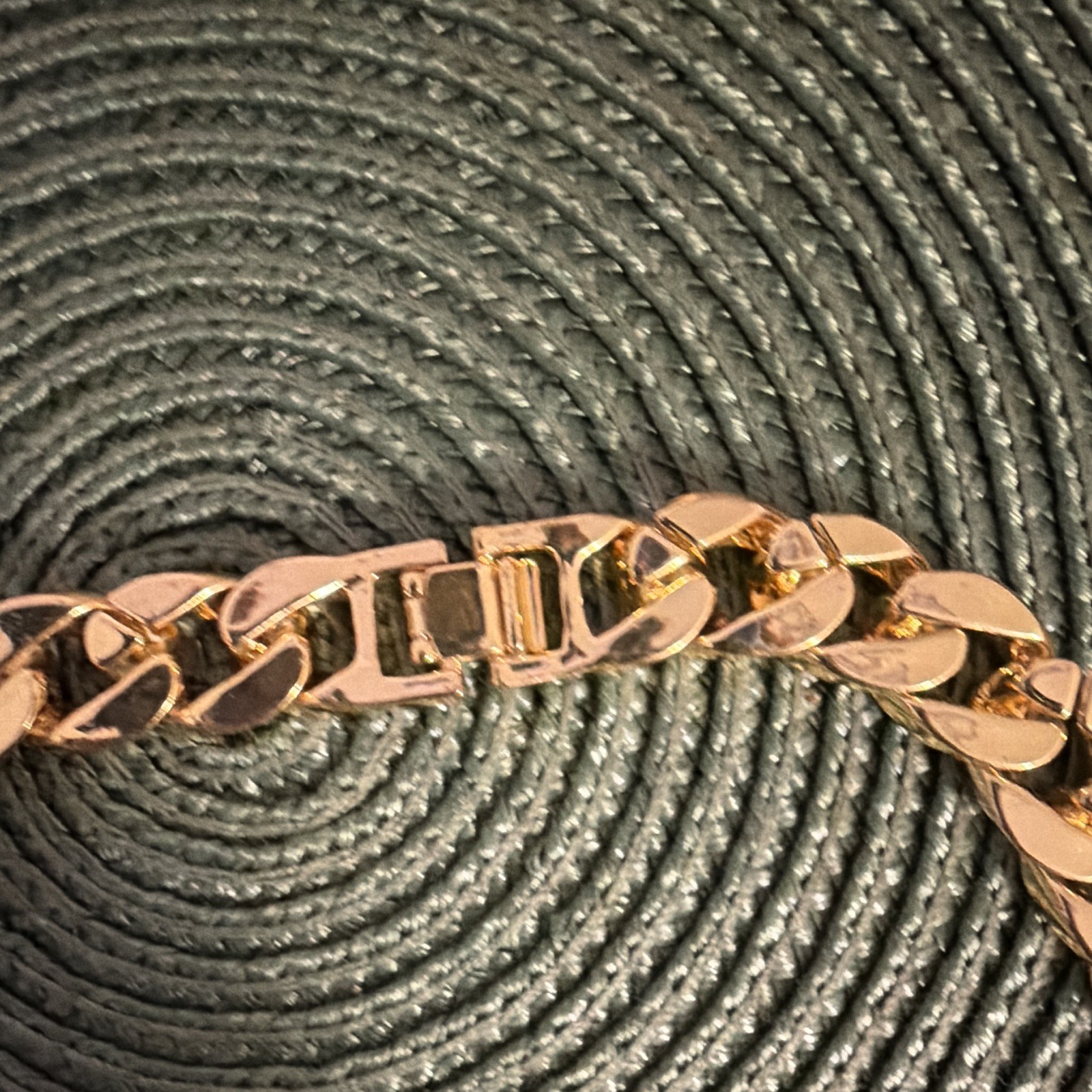 Gold Tone Metal Curb Link Chain Necklace, No Stone, Box Clasp Closure