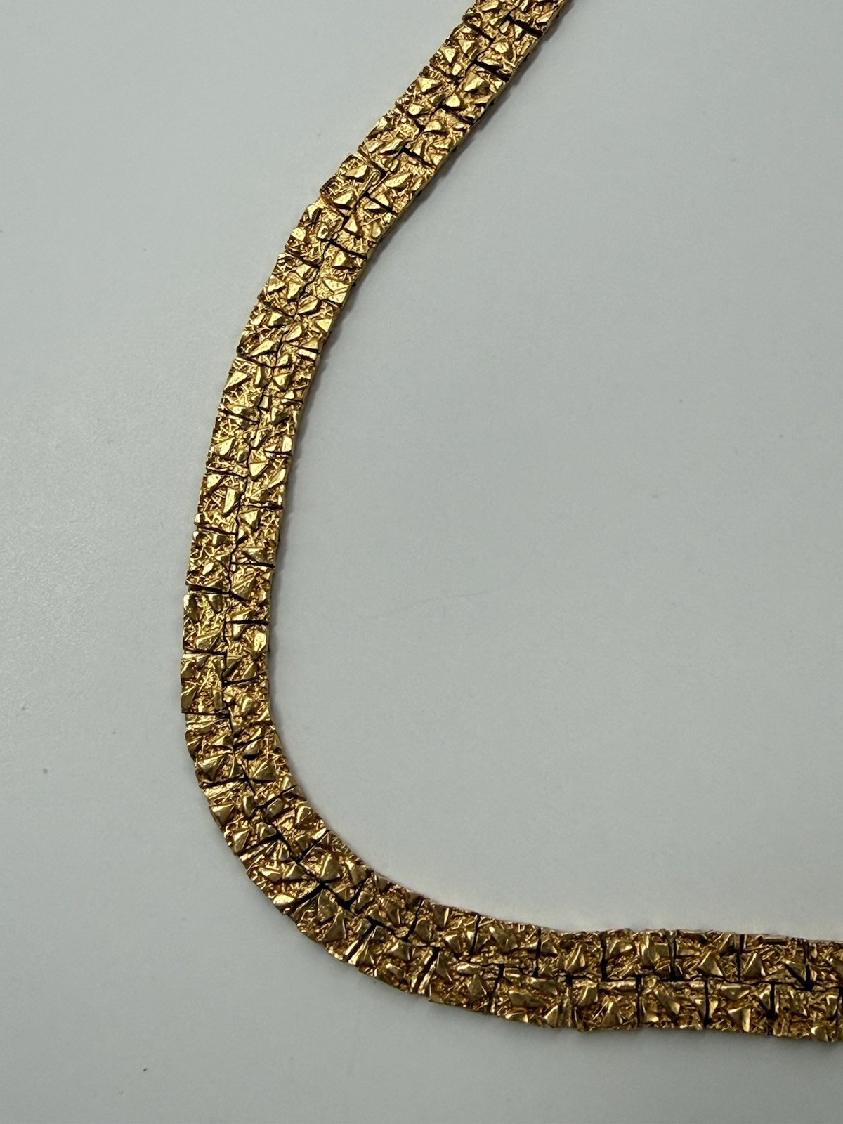 Vintage Gold Tone Textured Nugget Link Chain Necklace Fold Over Clasp Unsigned